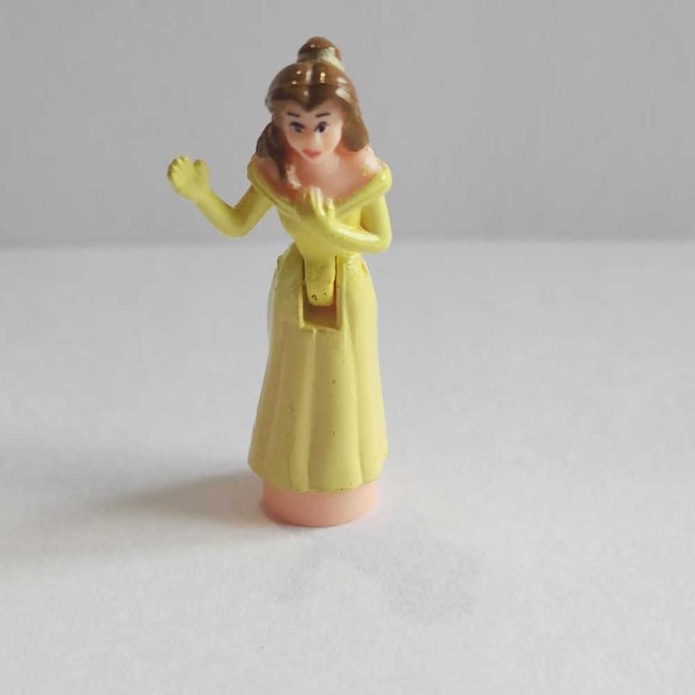 Polly Pocket Disney Magic Kingdom Princess Belle